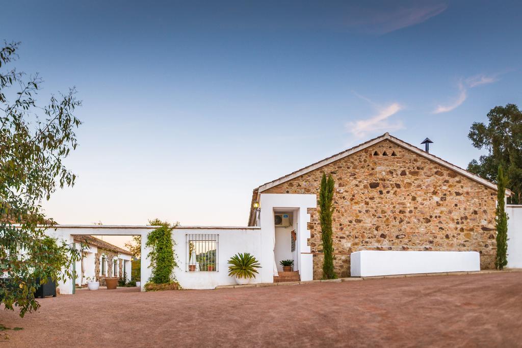 Balneario Aguas De Villaharta Eksteriør bilde